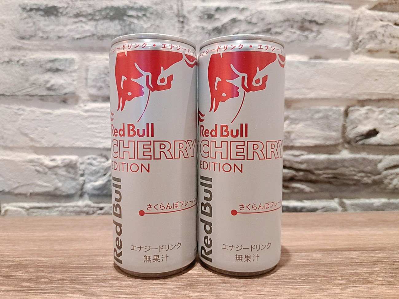 春らしい、華やかなさくらんぼの味わい「レッドブル・エナジードリンク